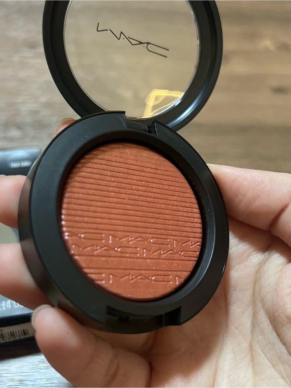 MAC Extra Dimension Blush FAUX SURE! - Picture 5 of 9